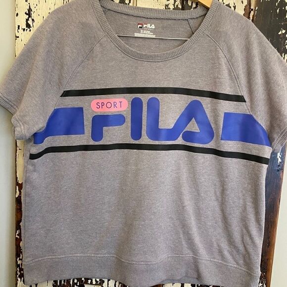 Women’s Fila shirt sleeve sweatshirt. Size XL. - Picture 1 of 6